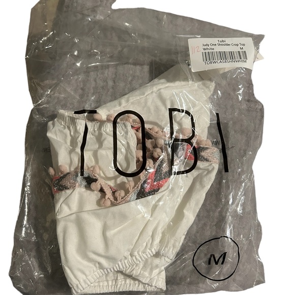 NWT TOBI Judy White One Shoulder Crop - Picture 7 of 9